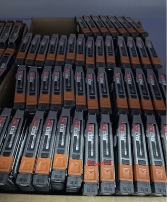 EMC ইউনিটি 1.8TB SAS 005053154 005053155 005053362 005053365 D4-2S10-1800